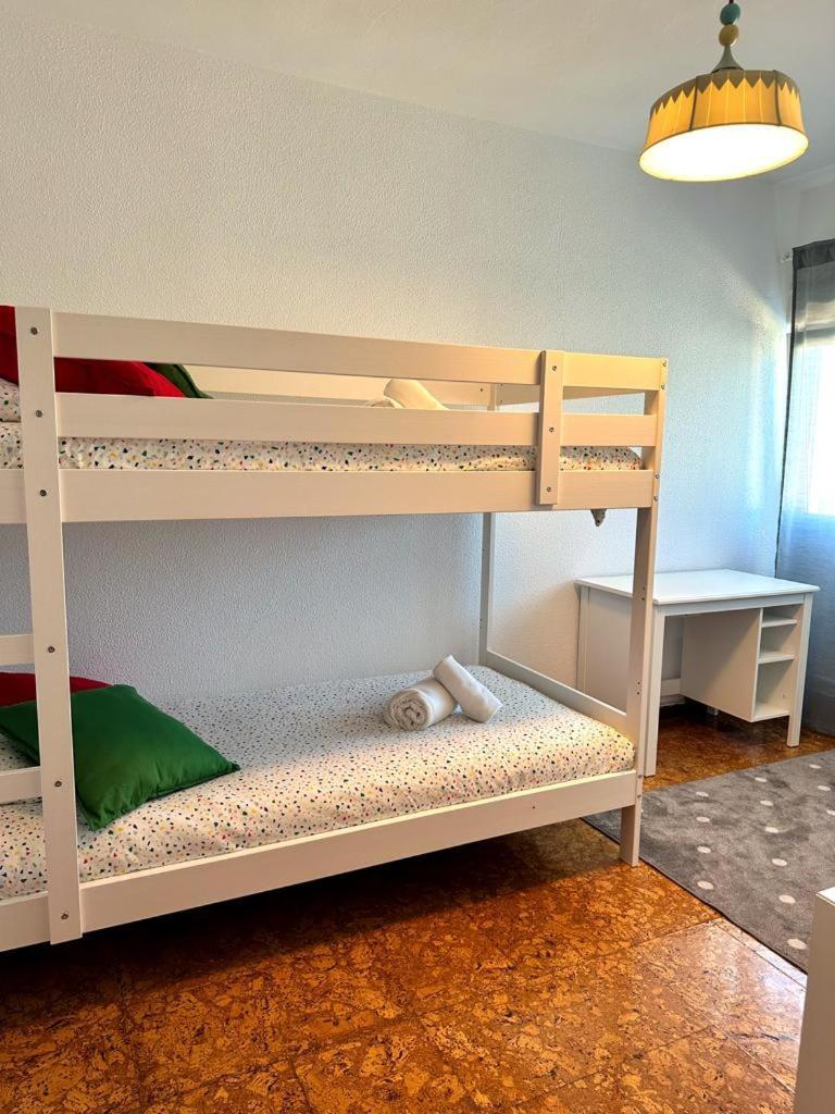 Apartamento Soleado Para 8 Personas En Santona Exterior photo