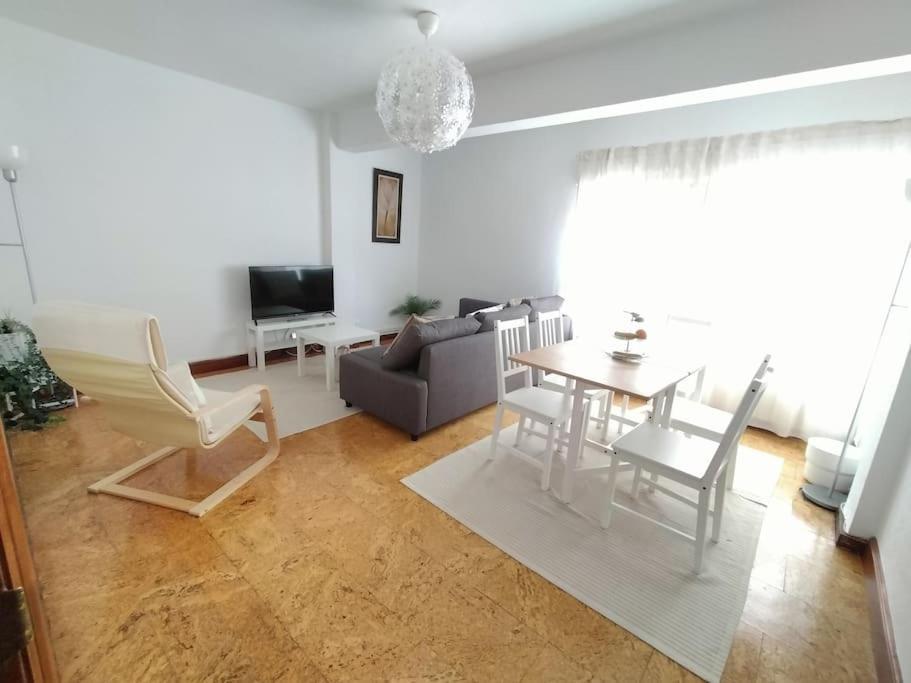 Apartamento Soleado Para 8 Personas En Santona Exterior photo